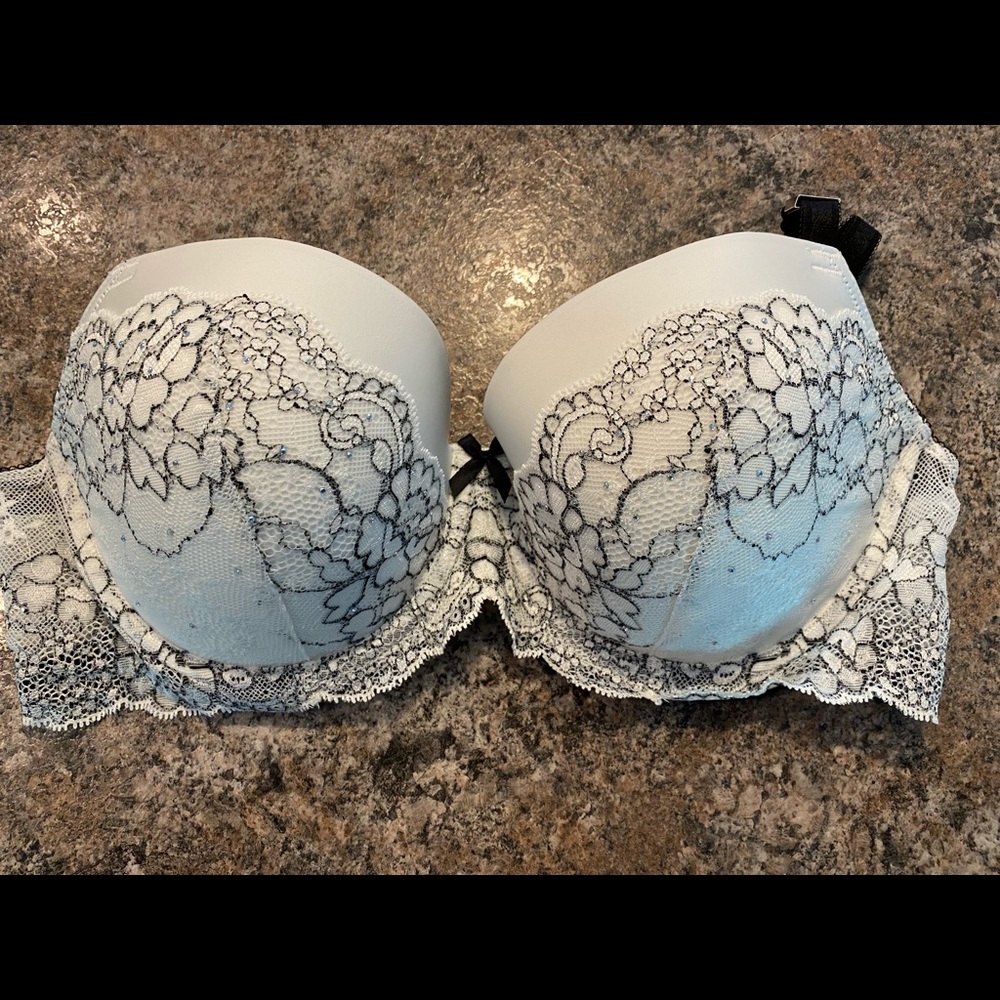 Victoria Secret Dream Angels Bra 36D Blk & Cm Lace